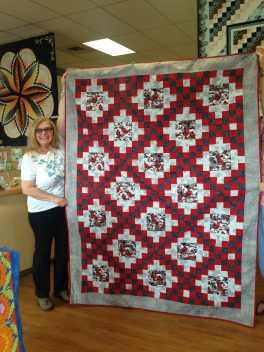 laura-campsall-cardinal-quilt-001