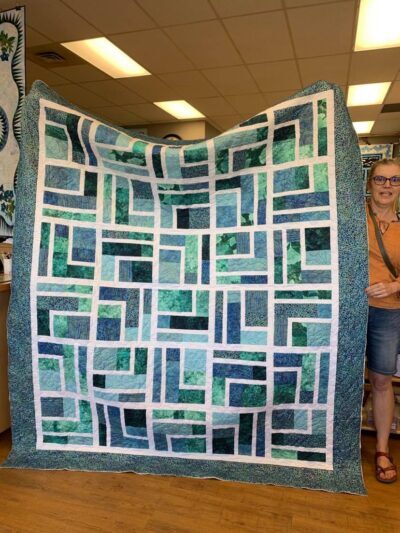 mary-ann-blue-quilt