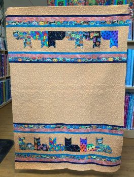 sharon-gloyn-back-of-purrfect-day-quilt