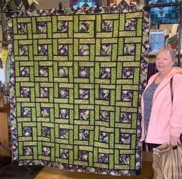 gloria-barlow-stained-glass-quilt