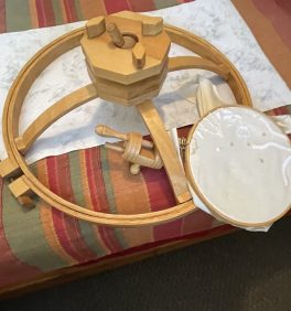 wooden-quilt-hoop