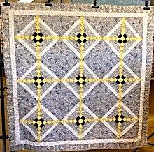 gloria-barlow-grey-yellow-quilt