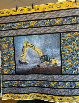 diana-hewins-caterpiller-quilt